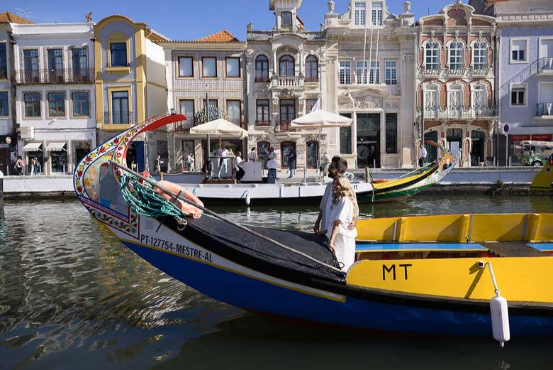 Empezando el paseo en barco moliceiro por Aveiro