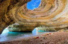 Tour en kayak por las cuevas de Benagil