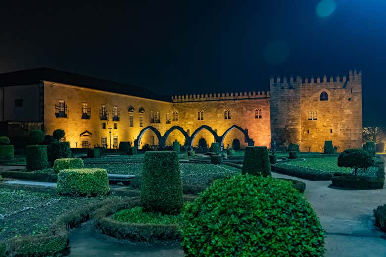O Palácio Episcopal iluminado