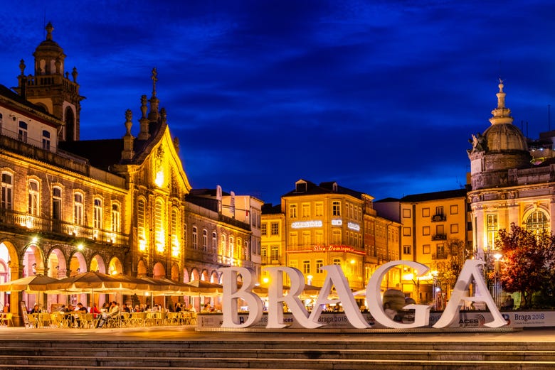 Cae la noche en Braga