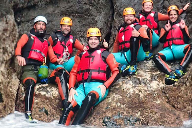 Groupe de coasteering à São Miguel