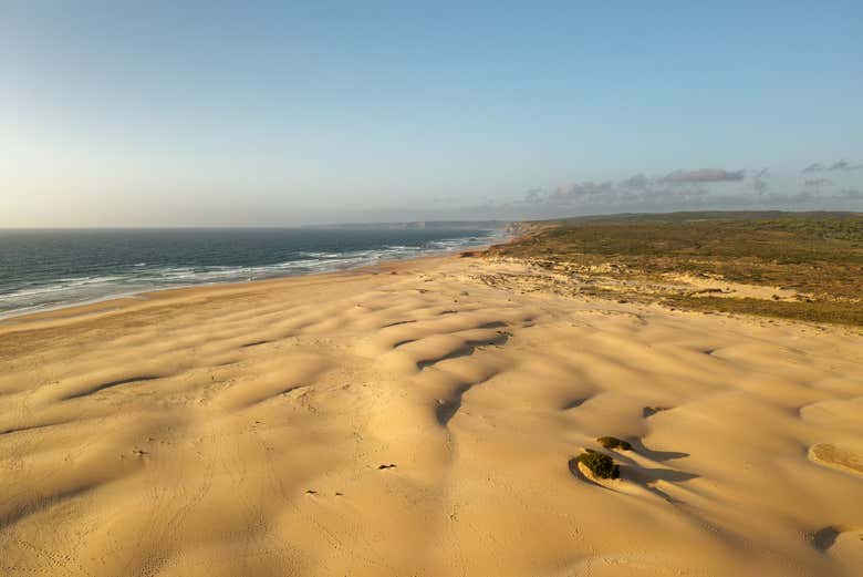 Sable doré sur la plage de Bordeira