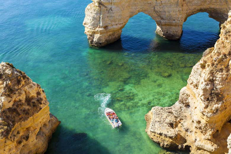Arcos na Praia da Marinha