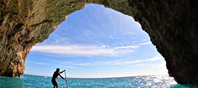 Paddle surf en las cuevas de Benagil