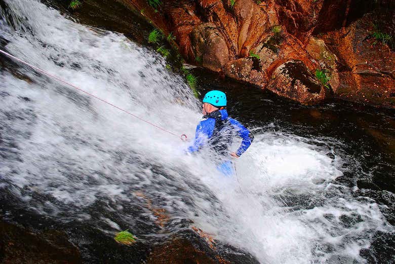 Descente en rappel