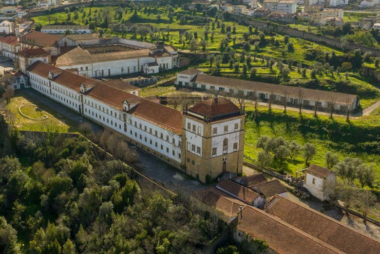 Panorámica del Monasterio de Santa Clara-a-Nova