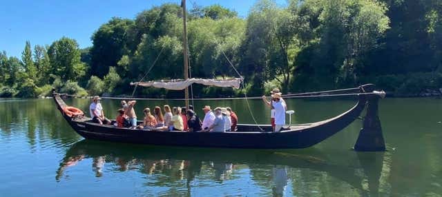 Barca Serrana Traditional Boat Tour in Coimbra