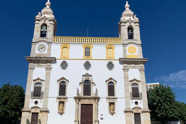 Uma das imponentes igrejas de Faro