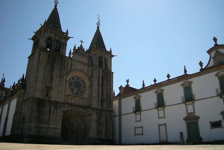 Façade du monastère