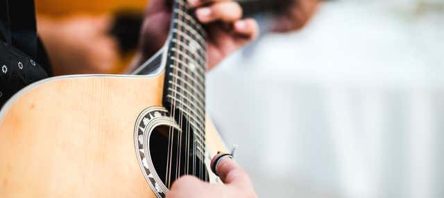 Espetáculo de fado com jantar no Funchal