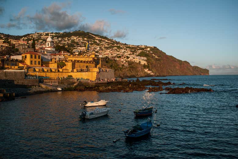 ¡Lo bonito que se ve Funchal desde el mar!