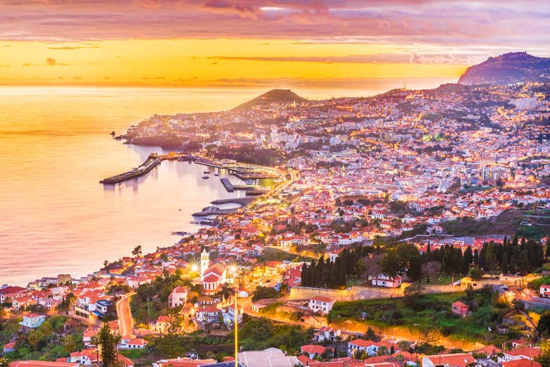 Entardecer no Funchal, a capital da Madeira