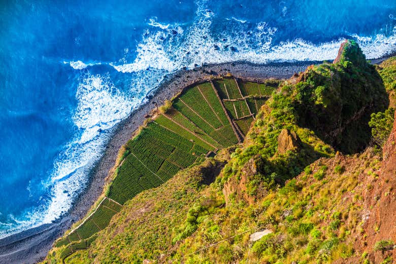Vista aérea del Cabo Girão