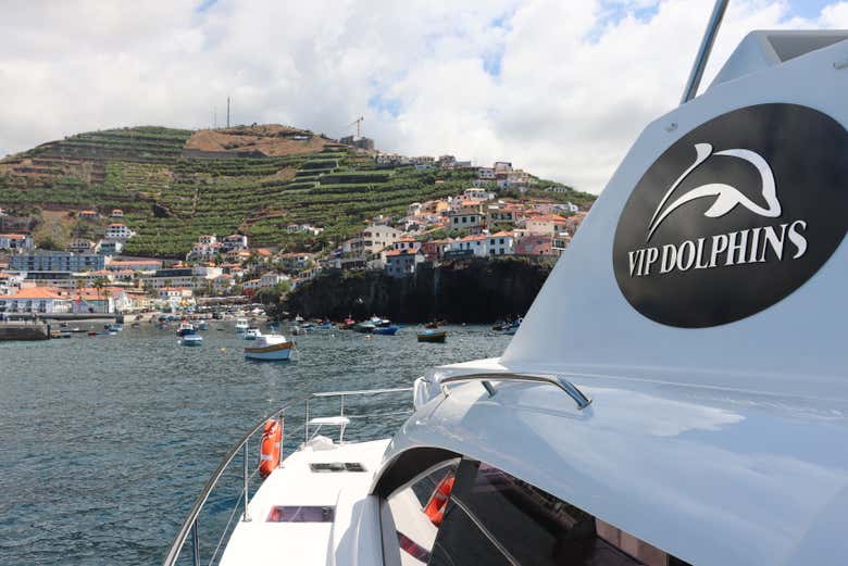 La vista de la costa de Funchal desde el barco