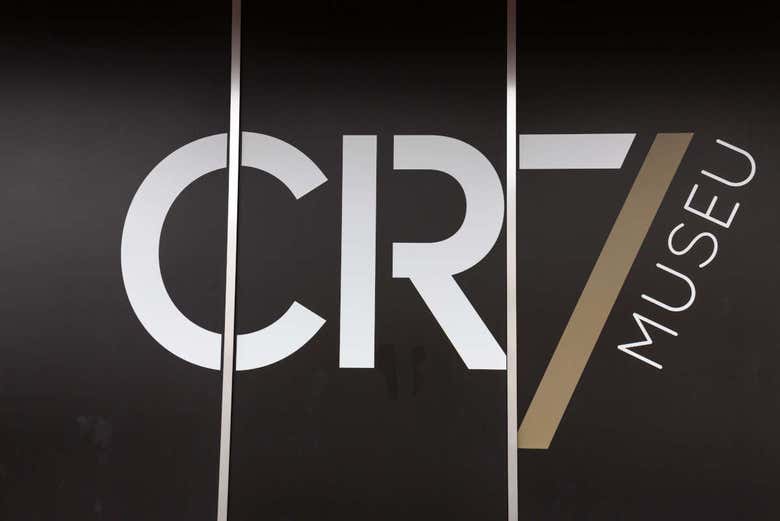 Tour do Cristiano Ronaldo pelo Funchal - Reserve em Tour do Cristiano Ronaldo pelo Funchal - Reserve em