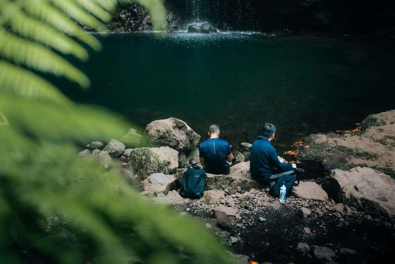 Explorando rincones en la ruta de Levada do Caldeirão Verde