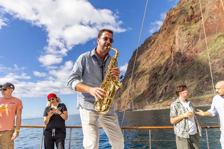 Música en directo frente al Cabo Girão
