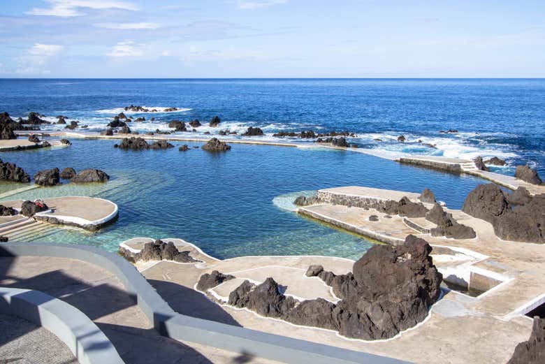 En las piscinas naturales de Porto Moniz