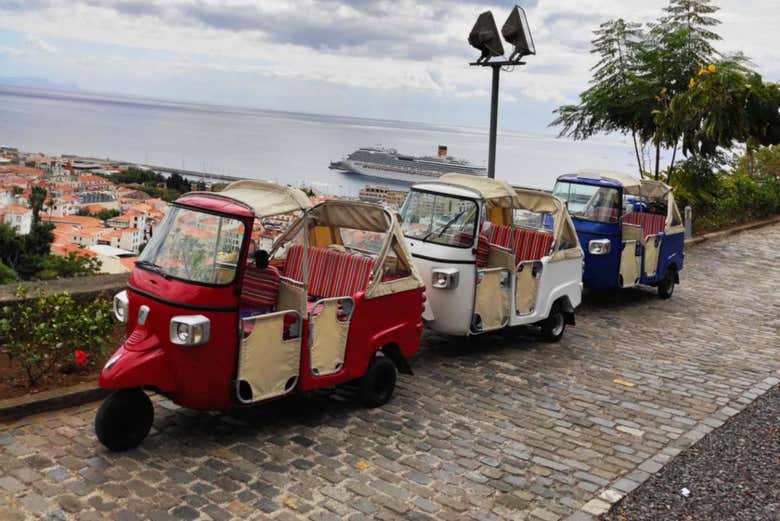 Tuk tuks