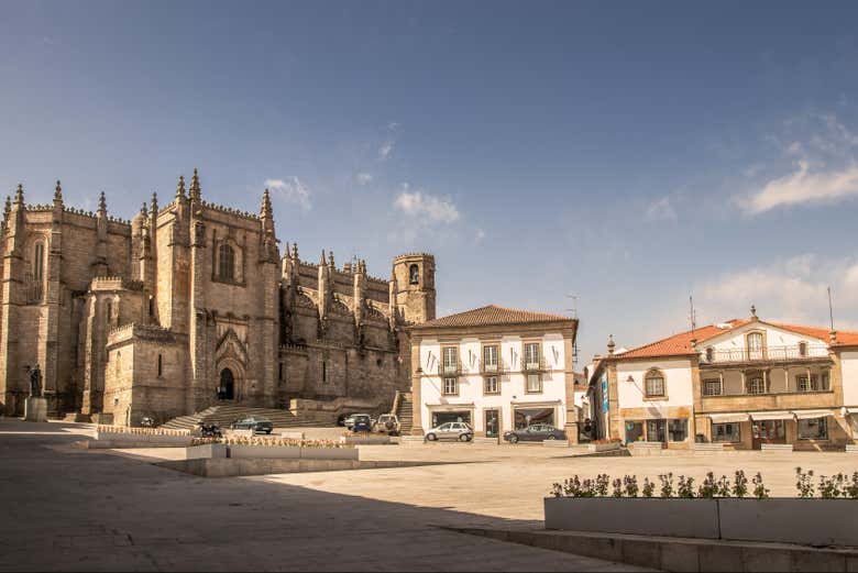 A bela Praça Luís de Camões