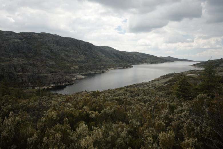 Vistas panorâmicas da Lagoa Comprida
