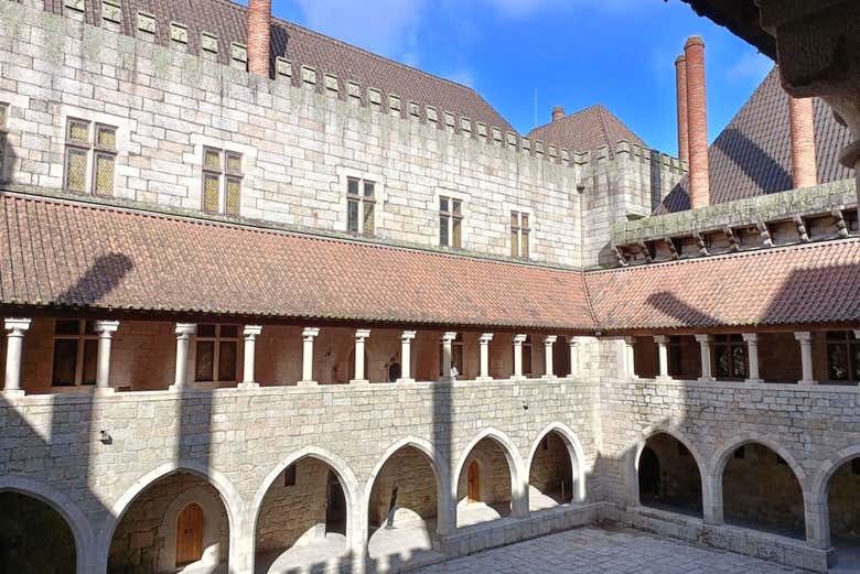 Patio del Palacio de los Duques de Braganza