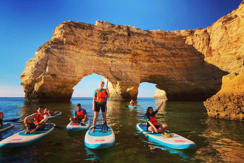 Disfrutando de los paisajes de Praia da marinha