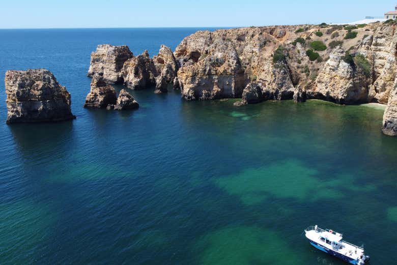 Naviguez vers Ponta da Piedade