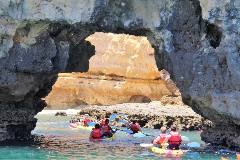 Découvrez les grottes de Ponta da Piedade