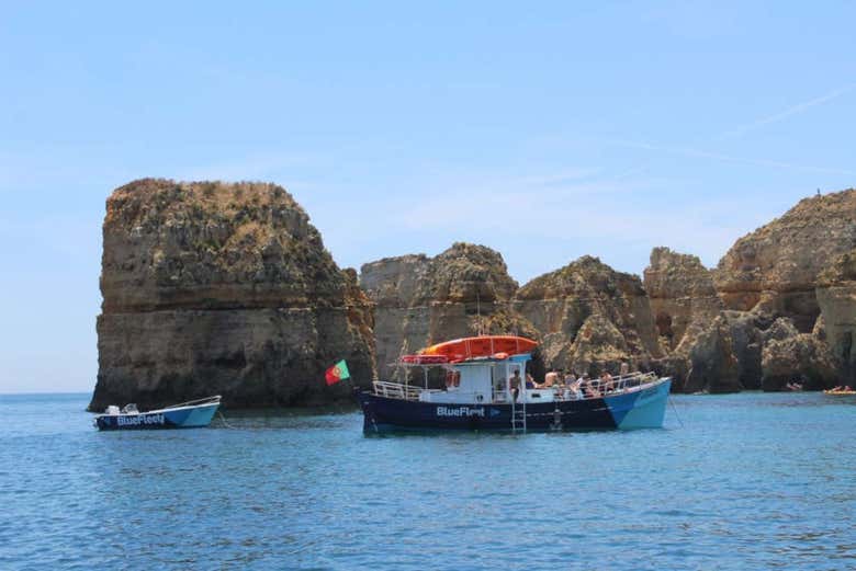 Disfrutando del paseo en barco