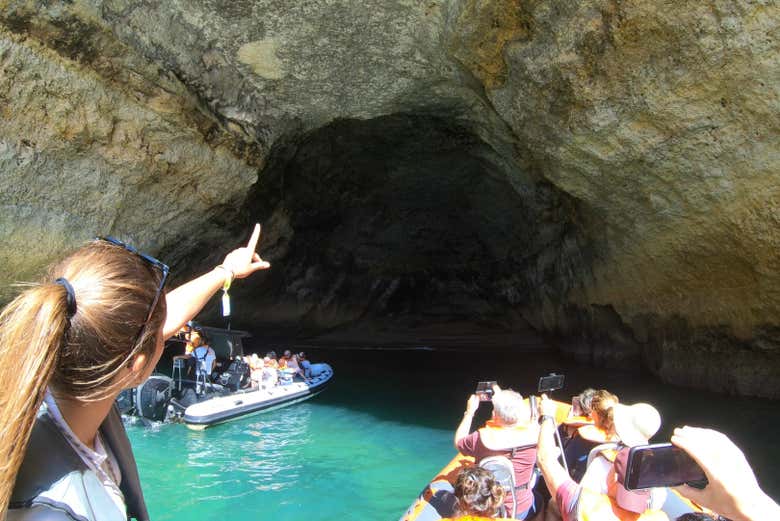 Nos adentraremos en los secretos de estas preciosas grutas
