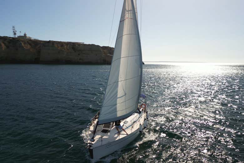 Surcando las costas del Algarve, en el sur de Portugal