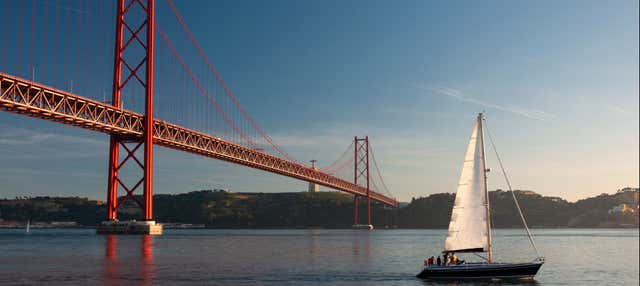 Alquiler de velero con patrón en Lisboa