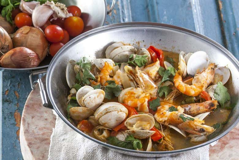 Cataplana de pescado y marisco, un plato típico del Alentejo