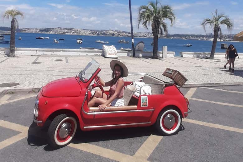 Conduisez la Fiat 500 lors de cette balade en voiture à Lisbonne