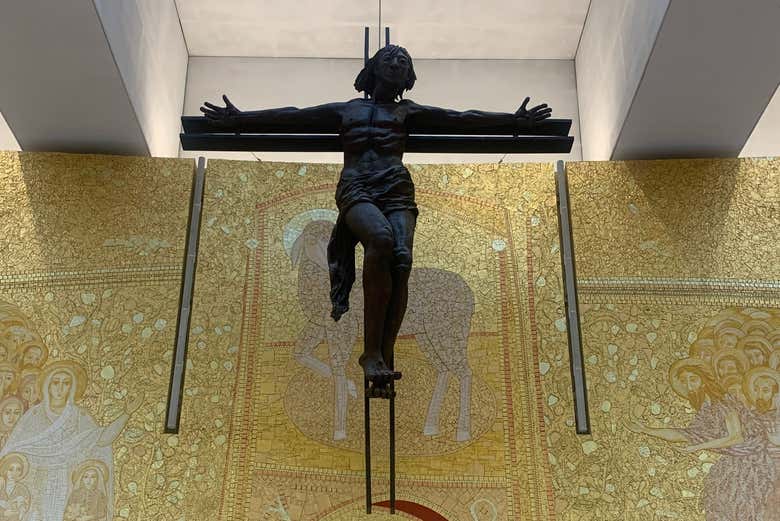 All'interno del Santuario di Fatima