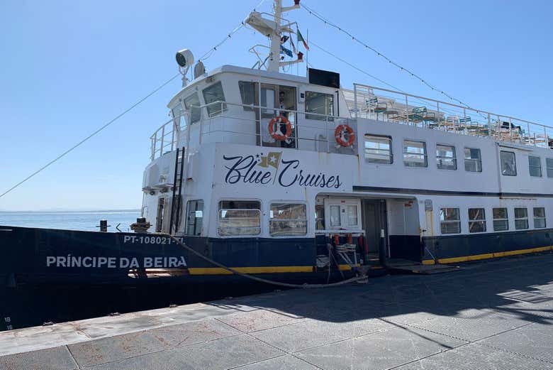 El crucero en el puerto