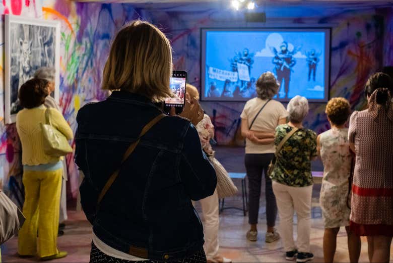 Disfrutando de la exposición