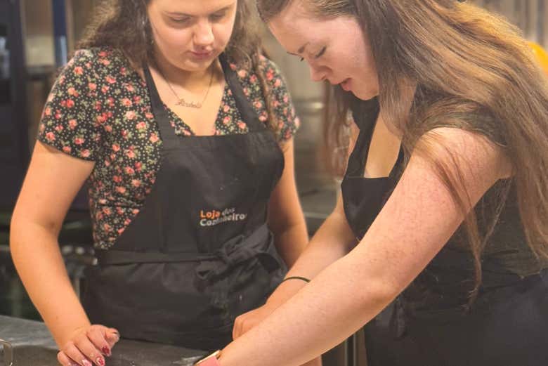 Follow the steps to prepare these desserts