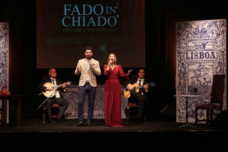 Spectacle dans le célèbre Fado in Chiado