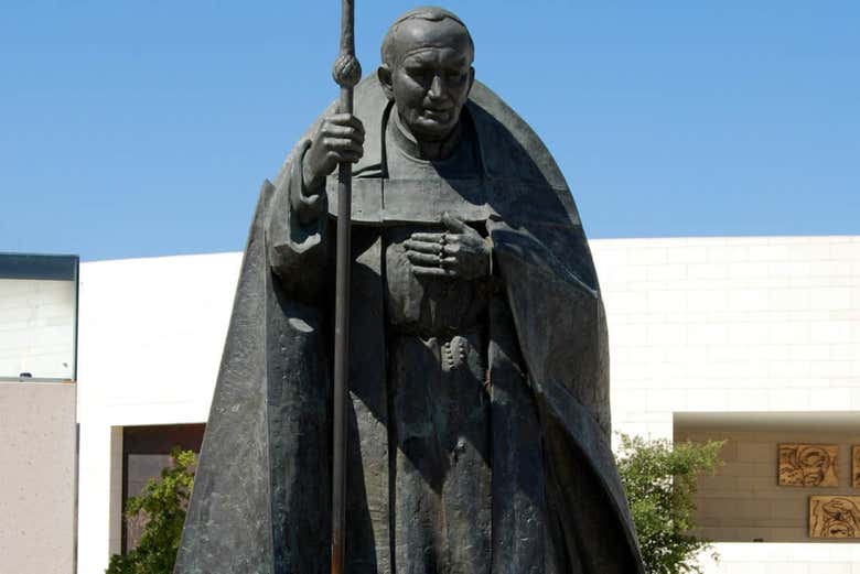 Statua di Giovanni Paolo II a Fátima