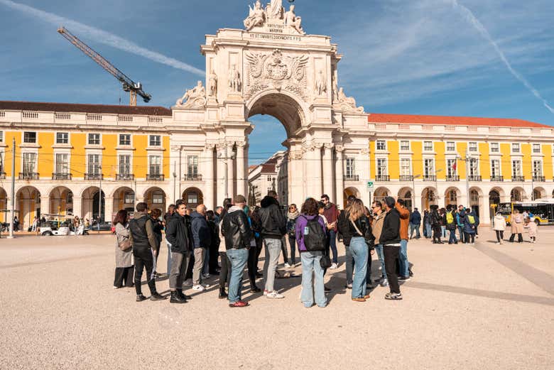 Foto de grupo en la plaza del Comercio