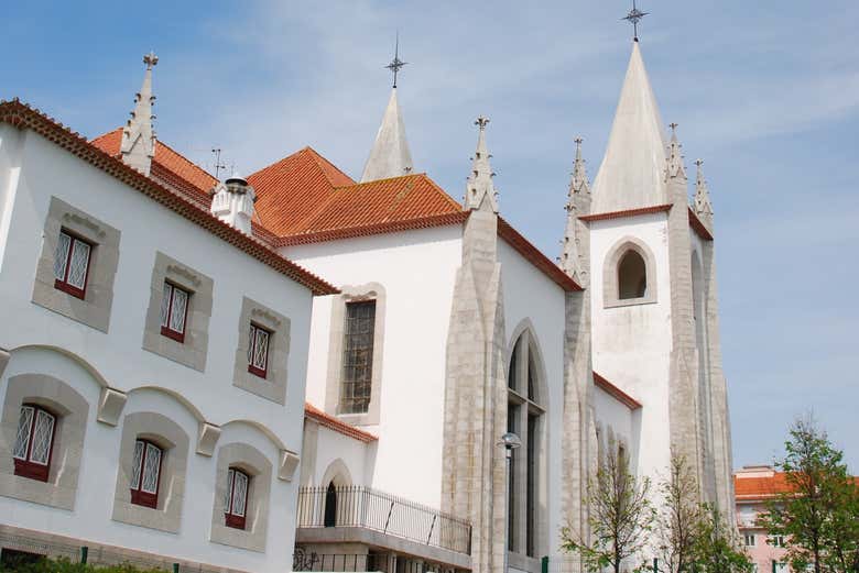 Contemplando a igreja de Santo Condestável