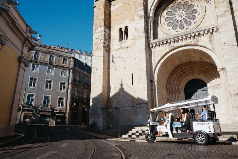Stop outside the ancient, fortress-like Lisbon Cathedral