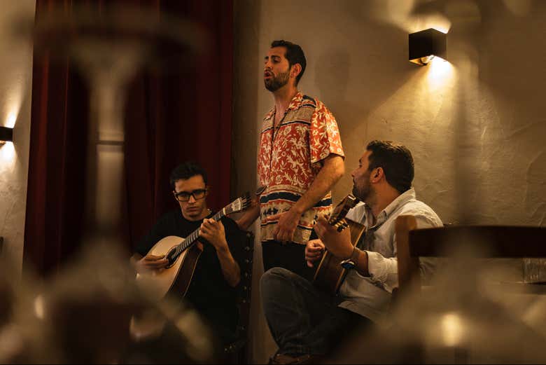 Enjoy this fado show!