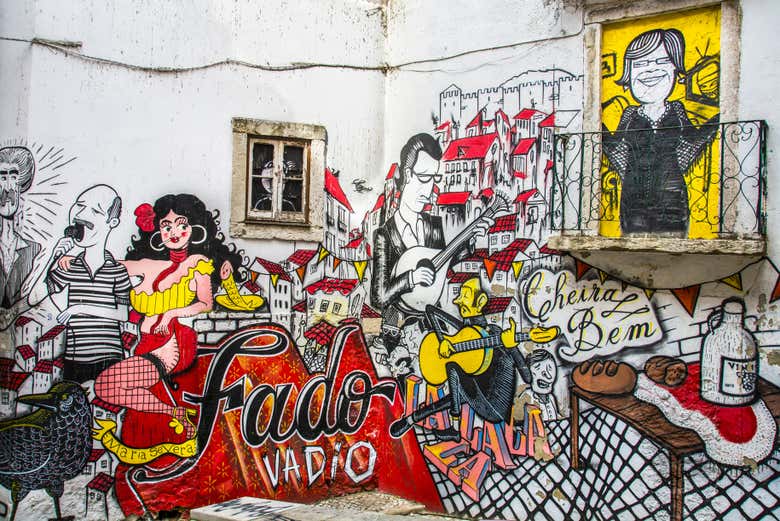 Des graffitis représentant le fado