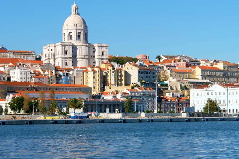 Pantheon di Lisbona, visto dal mare