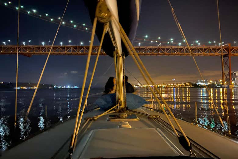 A bordo del velero por el Tajo