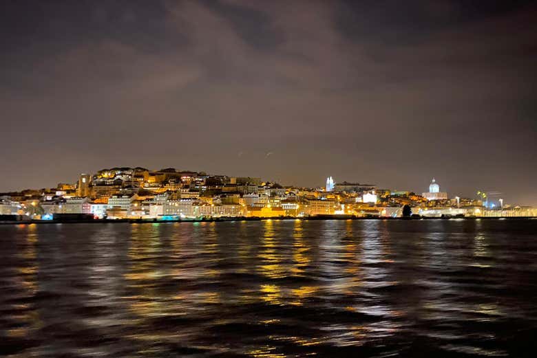 Vue sur lisbonne de nuit