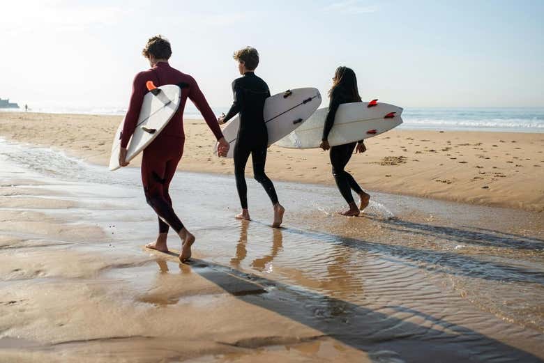 Pronto para uma aula de surfe?